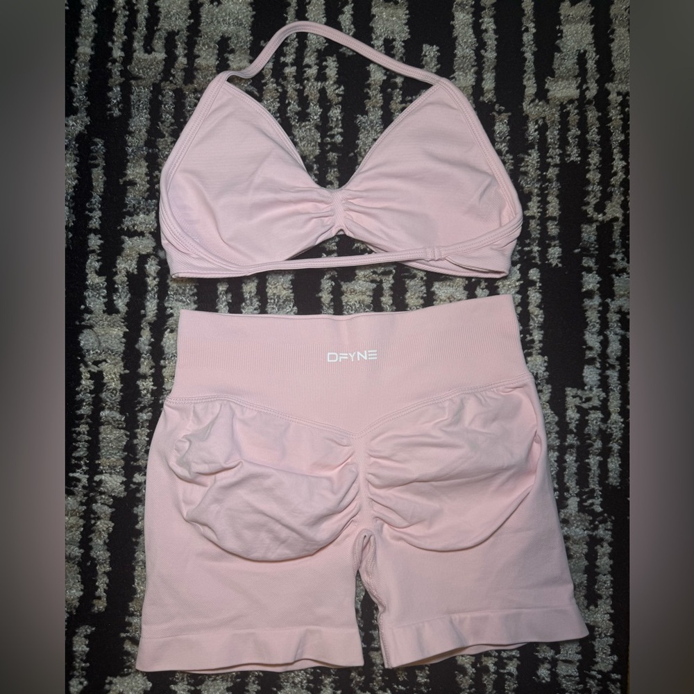 DFYNE pink workout set - Picture 2 of 5